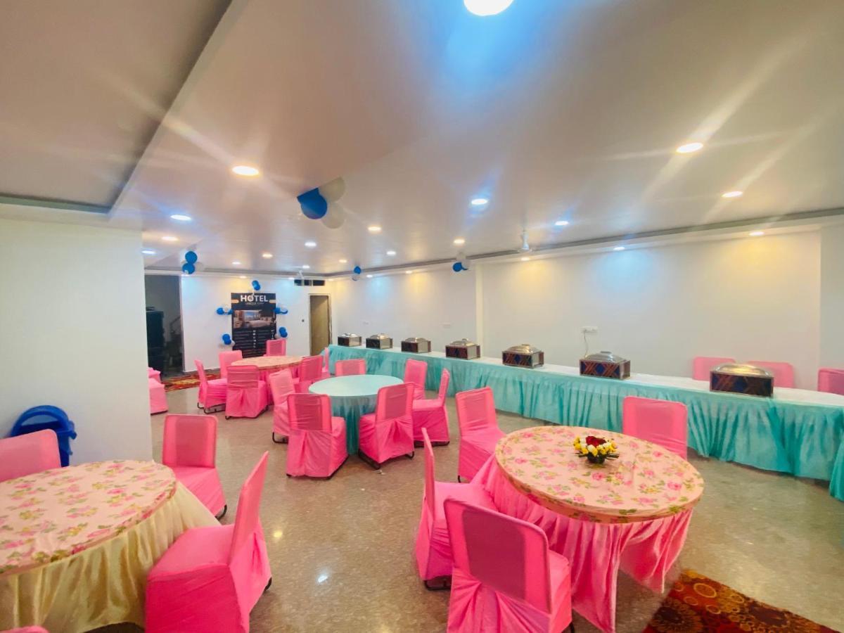 As Global Hotel Noida Exterior photo